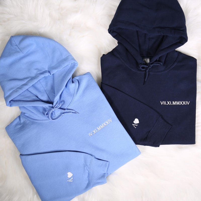 Sweatshirt With Embroidery Ornament