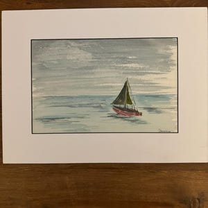 Opera d'arte dipinta a mano ad acquerello Open Seas I - barca a vela 9x12 con passepartout pronta per essere incorniciata