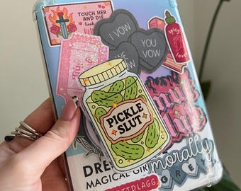 Pickle phone kindle holder, pickle lover gift, pickle enthusiast, gherkin gift, pickle phone accessories green phone holder