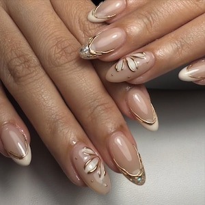 gold chrome flower french nails /custom press on nails/ hand made Press on Nails/Faux Acrylic Nails/ Gel Nails/Press on Nail
