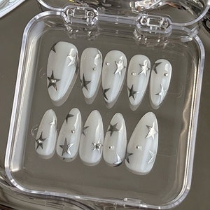 milky white silver star nails/ custom press on nails/ hand made Press on Nails/Faux Acrylic Nails/ Gel Nails/Press on Nail
