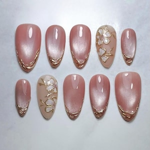 Hand-Painted Flower Cat Eye Press On Nails: Pink Gel Faux Nails