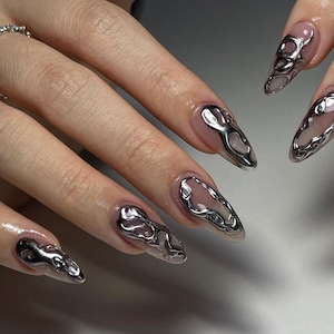 3D Chrome Press On Nails: Hand-Painted custom Nails