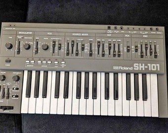 Roland SH-101