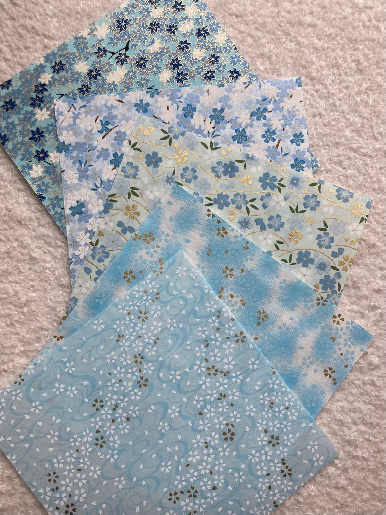 Chiyogami Handmade Japanese Origami Paper, Set of 5 Blue Gold Floral 15x15cm Bild 3