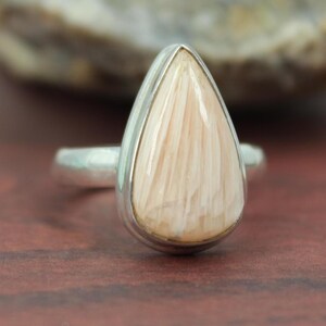 Orange Scolecite Ring Size 8 Sterling Silver Orange Scolecite Crystal Ring Gemstone anti-Anxiety Jewelry Healing Insomnia Ring Meditation