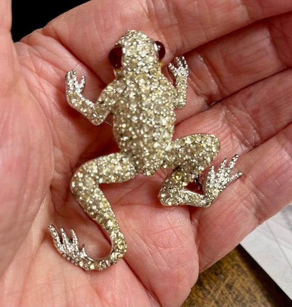 Adorable Clear Rhinestone Frog Brooch - image 2