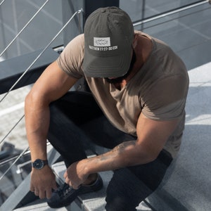 Beunruhigt Dad Hat