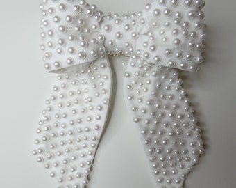 Pearl Bridal Bow: Handcrafted Hair Accessory