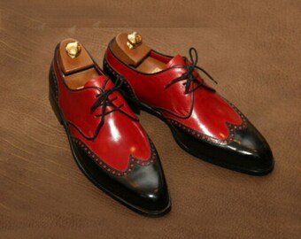Men Handmade Two Tone Red Black Contrast Wing Tip Rounded Toe Leather Shoes