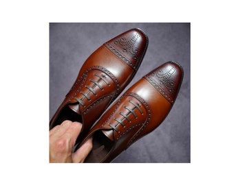 Chaussures homme richelieus faites main en cuir marron à lacets pour tenue de soirée décontractée, botte