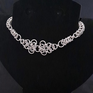 Aura variant and box chain chainmail choker