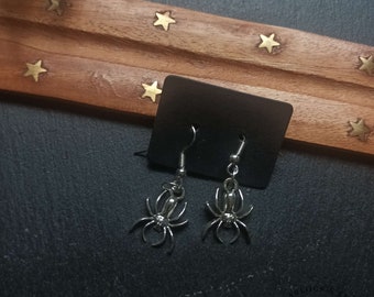 Earrings "Crawling Familiar" Silver Spider Jewelry