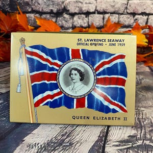 Portasigarette, McDonald's Export A vintage del 1959 - Queen Elizabeth II, Opening of the St. Lawrence Seaway