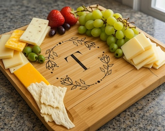Personalisiertes Charcuterie Board, Einweihungsgeschenk, Charcuterie Board mit Gravur, Benutzerdefinierte Käsebrett, Verlobungsgeschenk, Geschenk für Freund