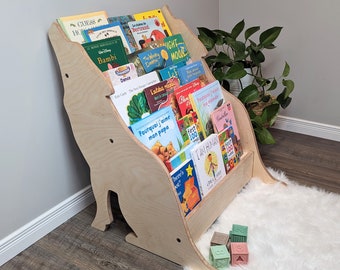 Wolf kids bookshelf montessori, child bookshelf, wood bookshelf, low bookshelf girl bookshelf, baby boy bookshelf, woodland animal bookshelf