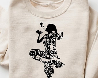 Felpa con sirena boho, maglietta con sirena floreale, abbigliamento da donna comodo, regalo per gli amanti delle sirene, maglietta da pesca con sirena, maglietta alla moda con sirena