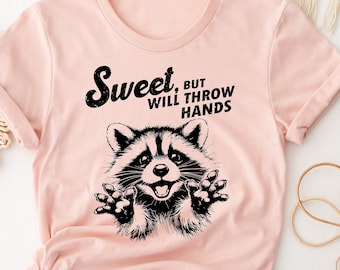 甘いけど手を投げるシャツ、面白いアライグマの幼児用 T シャツ、野生のアライグマのシャツ、地元の野生動物のシャツ、皮肉なアライグマのシャツ