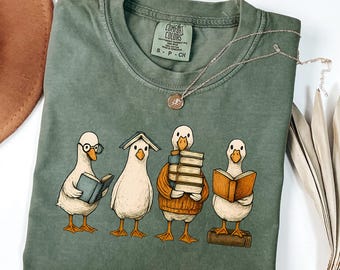 Camiseta de lectura con colores cómodos, camiseta de Silly Goose para profesores, regalo para bibliotecarios, top para amantes de los libros, ropa Goose Stamp, camiseta de libros de moda