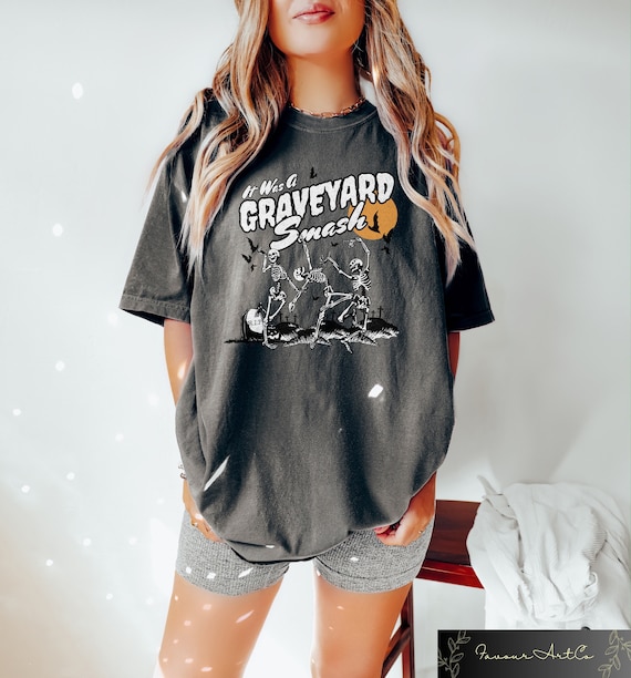 Retro Skeleton Halloween Comfort Tshirt, Trendy Fall Tee, Spooky Season, Graveyard Smash Shirt, Oversized Halloween Tshirt