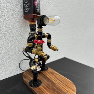 Steampunkpijpje alcoholdispenser | Whiskydispenser met nachtlampje | Man Cave Decor, kerstcadeau voor hem Verjaardagscadeau Gepersonaliseerde basis