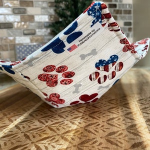 Bowl Cozy, Plate Cozy, Microwaveable, For Hot or Cold Foods, Bowl Holder, Plate Holder, Pot Holder, Made in America, USA, Dog, Paw Print