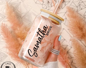Copo de proposta de dama de honra, copo de vidro personalizado de 16 onças, copo de café gelado personalizado, copo de lata de cerveja com tampa e canudo, lembrancinha de festa, copo fofo