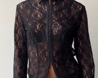Schwarze blumige Spitzenbluse, dehnbares Hemd, Oberteil mit Haken- und Ösenverschluss, figurbetont