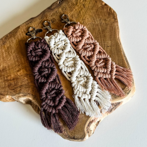 Hand-knotted macrame pendant - versatile accessory for backpacks and keychains