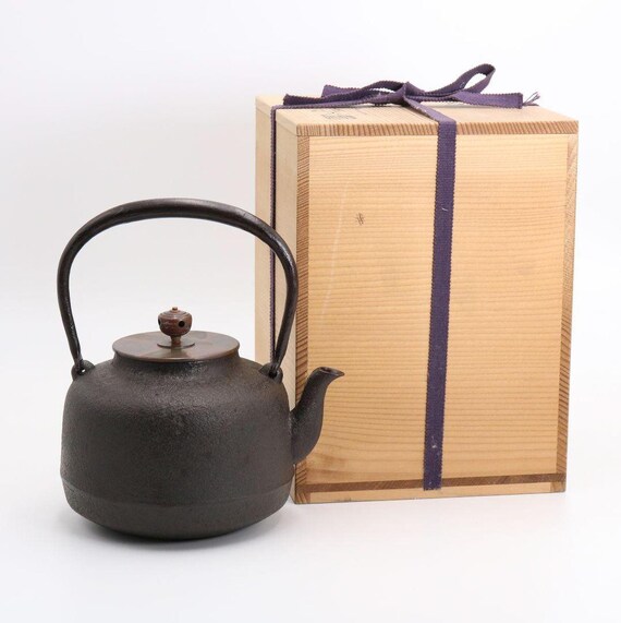 Japanese Tea Ceremony Utensil, Amidado Tetsubin, Mottled Purple