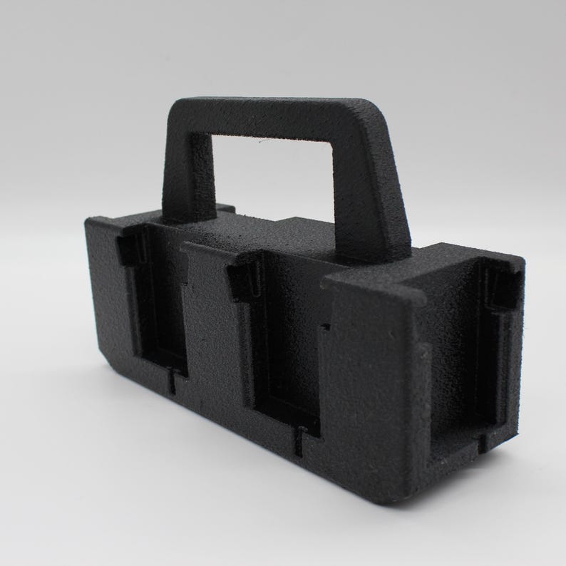 Milwaukee M18 4-Slot Battery Caddy Carrying Case - Holds & Organizes M18 Batteries (1.5-12Ah)