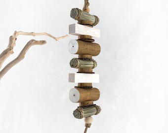 Natural Seagrass and Balsa Bird Toy for Small to Medium Parrots | Sola Parrot Toy for Conure, Cockatiel, Quaker, Ringneck | Chew and Chitter
