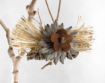 Natural Coconut and Seagrass Bird Foraging Toy | Bird-Safe, Dye-free Shredder Toy for Small Medium Parrot, Cockatiel, Conure | Flower Burst