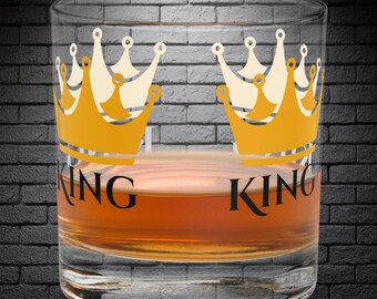 King Design Whiskey Glass, Personalized Rocks Glass for Bourbon Scotch, Unique Old Fashioned Gift, Barware for Whiskey Lovers - King - Crown