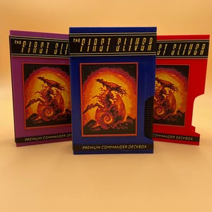 MTG Erste Splitter VHS Tape Deck Box | Magic the Gathering | EDV | 100 Karte | Fable Geschmiedete Werkstatt