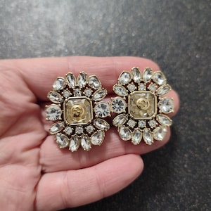 Vintage stylish designer chic glamorous GG earrings
