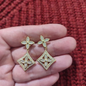 Vintage stylish Monogram LV earrings