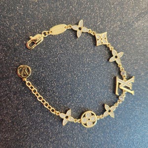 Vintage stylish Monogram LV  bracelet