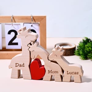 Custom Wooden Giraffe Family Puzzle, Wood Giraffe Statues, Family Name Keepsake Gift, Wedding Anniversary Gifts, Nursery Decor Gift for Kids