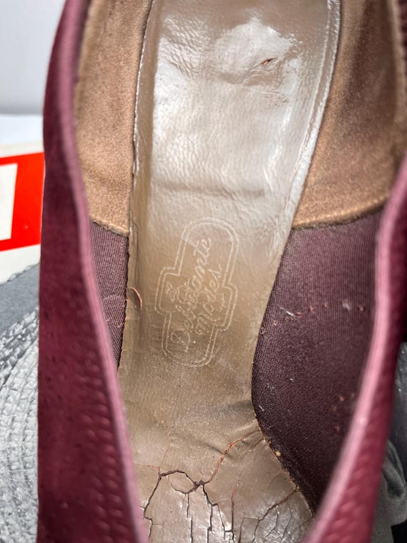 1940’s Burgundy Pumps - image 7