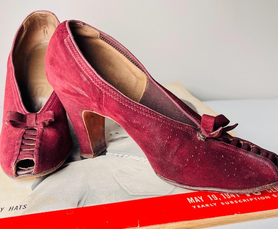 1940’s Burgundy Pumps - image 1