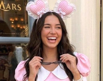 Orejas de Mickey con forma de corazón: Orejas Disney Coquette para adultos y niños, Orejas de Minnie Mouse a cuadros, Accesorio para viajes a Disney, Regalo de San Valentín para mujeres