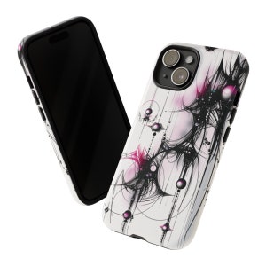 Op de afbeelding: Een witte telefoonhoes met een abstract ontwerp in zwart en roze. De hoes heeft een zwarte rand en een uitsparing voor de camera.