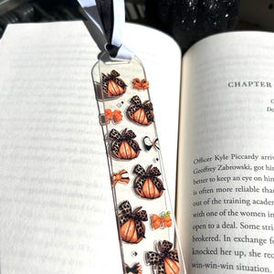 Trendy Acrylic Bookmark | Halloween Pumpkin Theme | Book Lover