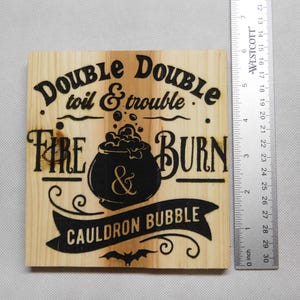 Laser graviertes Halloween Kessel Schild