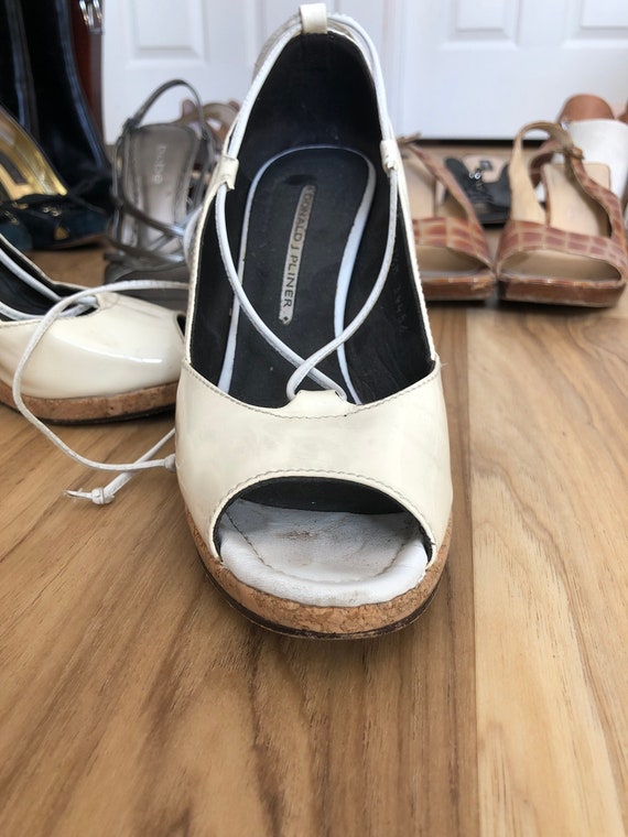 Peep-toe patent leather wedges - image 4