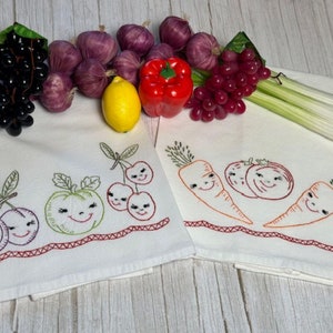 Whimsical Retro Fruits and Veggies Flour Sack Tea Towels (Set 2) with Custom Border Color– Vibrant Kitsch Kitchen Decor
