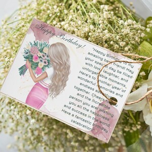 Floral verjaardagskaart Flyer: meisje met bloemen, vrolijke wensen beste vriend vrouwen