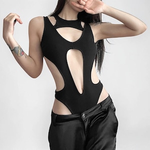 Body negro con aberturas - Top sin mangas estilo Y2K ciberpunk - Leotardo estilo techwear con aberturas - Ropa alternativa para clubes nocturnos, estilo gótico y rave