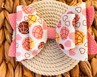 Conchas (sweet bread) hair bow.